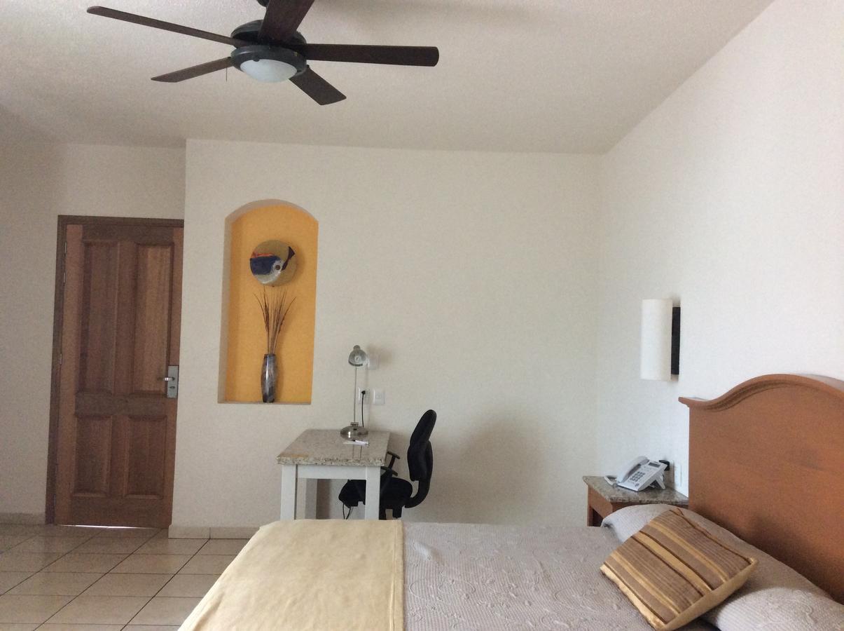 Hotel Fuerte Real Ciudad Guzman Ruang foto