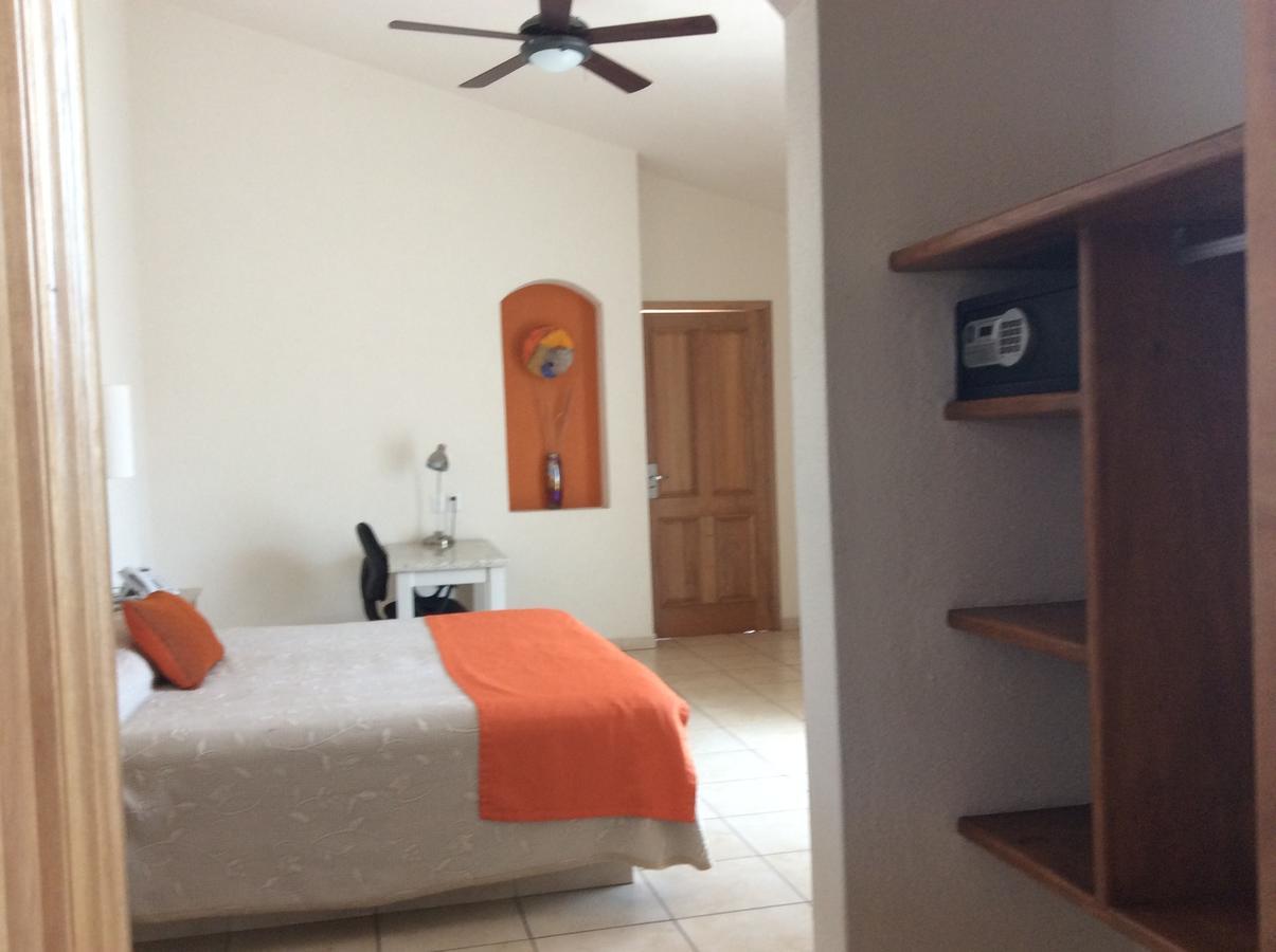 Hotel Fuerte Real Ciudad Guzman Bagian luar foto
